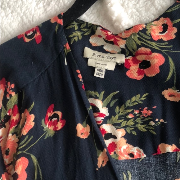 Flynn Skye “Stevie” Kimono - Picture 3 of 3